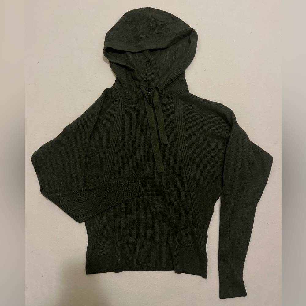 Cyrus Dark Forrest Green Ribbed/Waffle Knit Sweater 
Size small